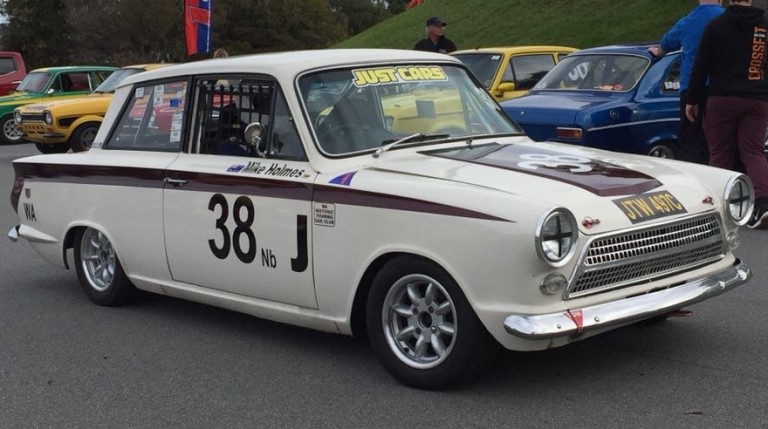 Mike Holmes # 38 Cortina